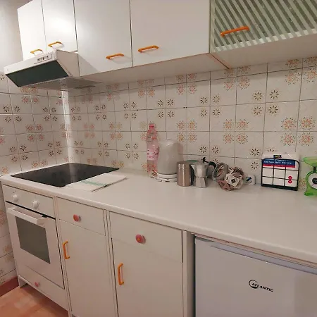 New And Cozy Flat In Via Mascarella Apartman