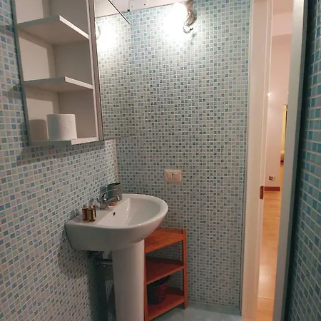 New And Cozy Flat In Via Mascarella 볼로냐